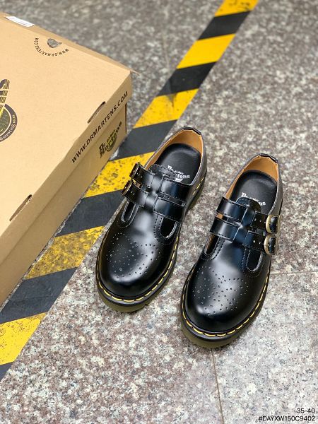 Dr.Martens 2022新款 馬丁醫生粗獷裝備系列牛皮女款低幫馬丁靴