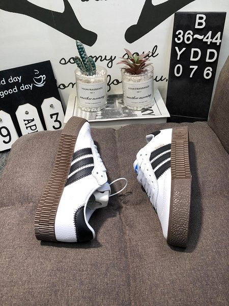 Adidas OUTDOOR 2023新款 男女款休閒防滑運動板鞋