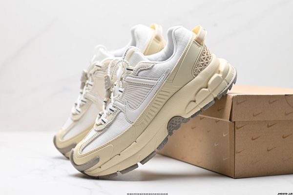 Nike Zoom Vomero Roam 2025最新男女生馬拉松復古跑五代休閒運動慢跑鞋