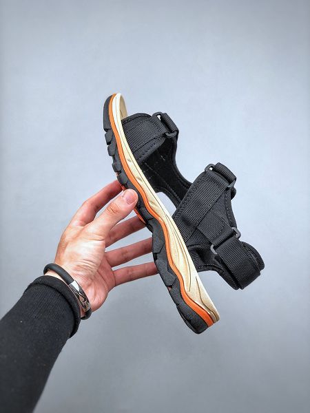 ECCO 2022新款 愛步舒適透氣運動拖鞋涼鞋