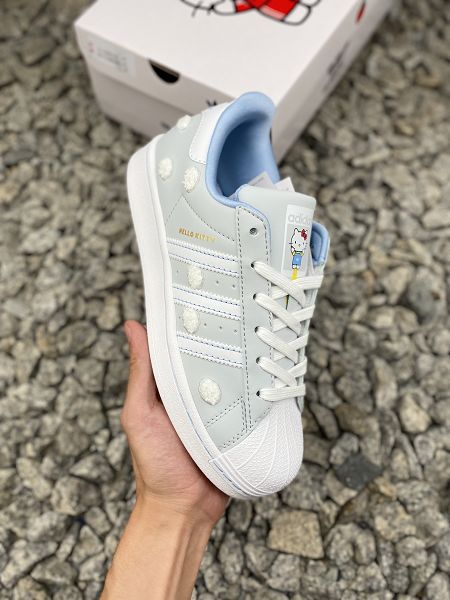 Hollo Kitty x AD Originals Superstar 2025新款女鞋 聯名淺灰藍貝殼頭板鞋