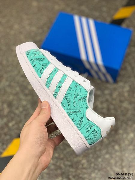 Adidas Superstar 2021新款 男女款貝殼頭反光文字品牌標休閑運動板鞋 帶半碼